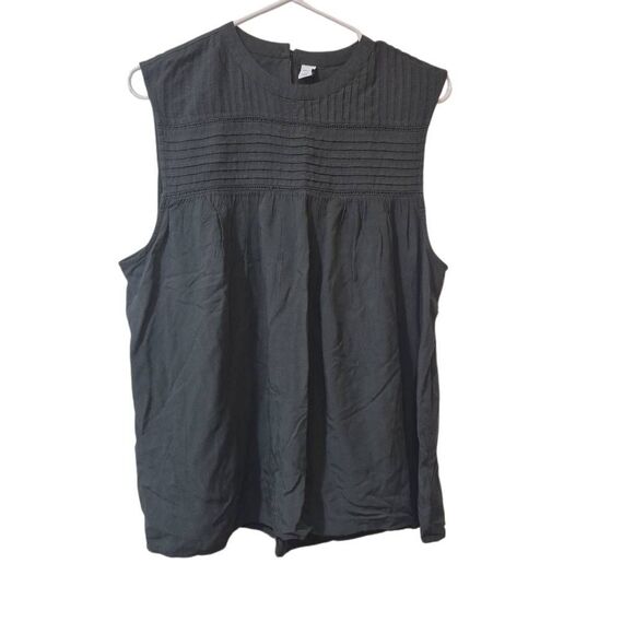 Old Navy Women's Charcoal Gray Rayon Pintuck Sleeveless Top NEW NWT - Picture 2 of 10